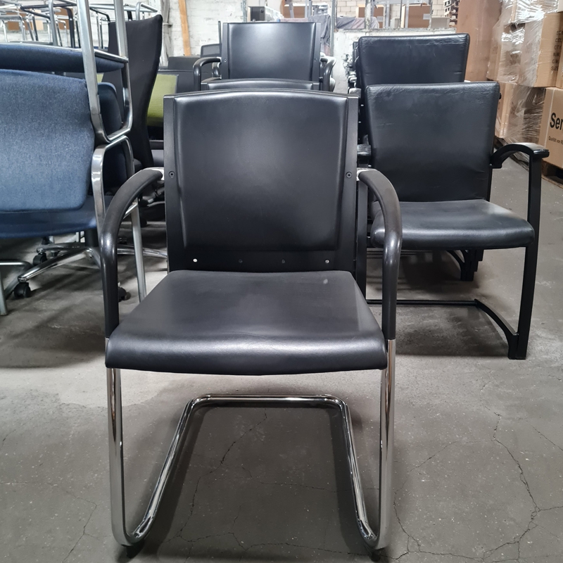 Echtleder Freischwinger von König & Neurath